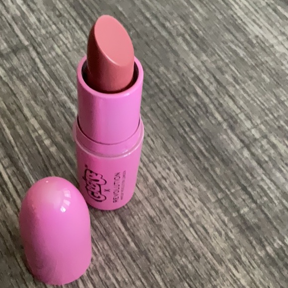 GREASE X REVOLUTION Nude
Lipstick - SANDY - Picture 7 of 7